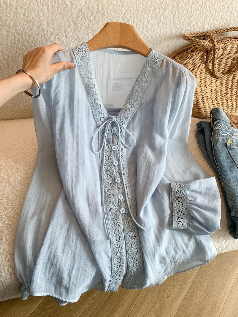 French Embroidered Cutout White Shirt Two-Piece Set with Vest